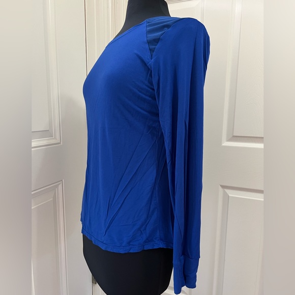 Nicole Miller Sport Split Back Top - Picture 6 of 14